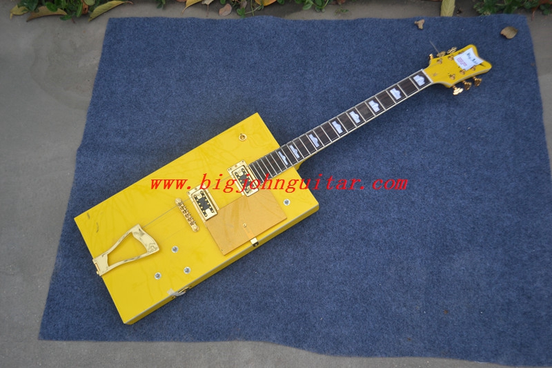 LP electric guitar in yellow 3013