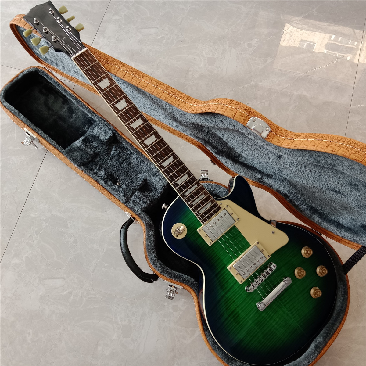 LP Standard electric guitar green rosewood fingerboard