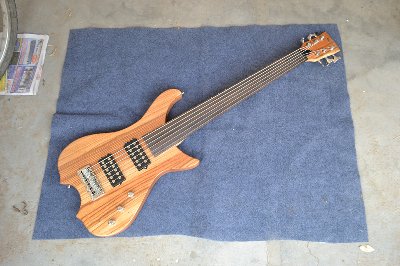 free shipping 6 string natural color fretless electric bass 3312